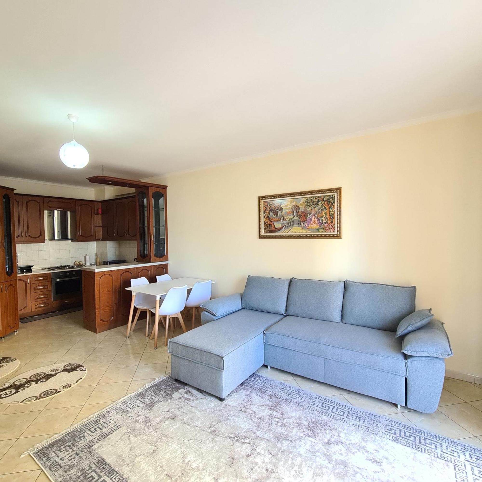 Erin Apartments Vlorë Exteriör bild