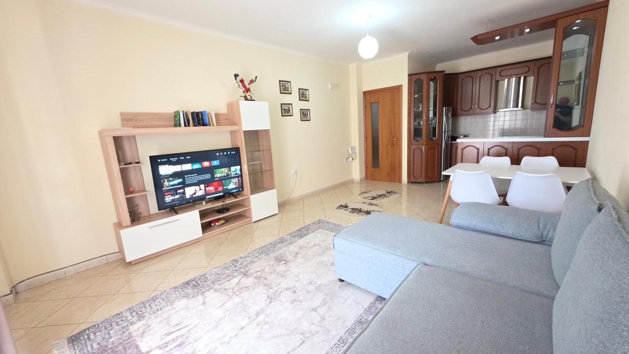 Erin Apartments Vlorë Exteriör bild
